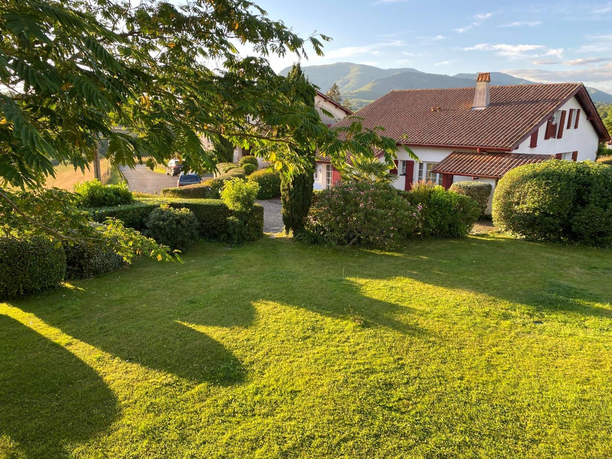 Baskoparadis I Eco-Gites I Calme I Vue I Anes I Jardin I Montagne I Nature Louhossoa Εξωτερικό φωτογραφία